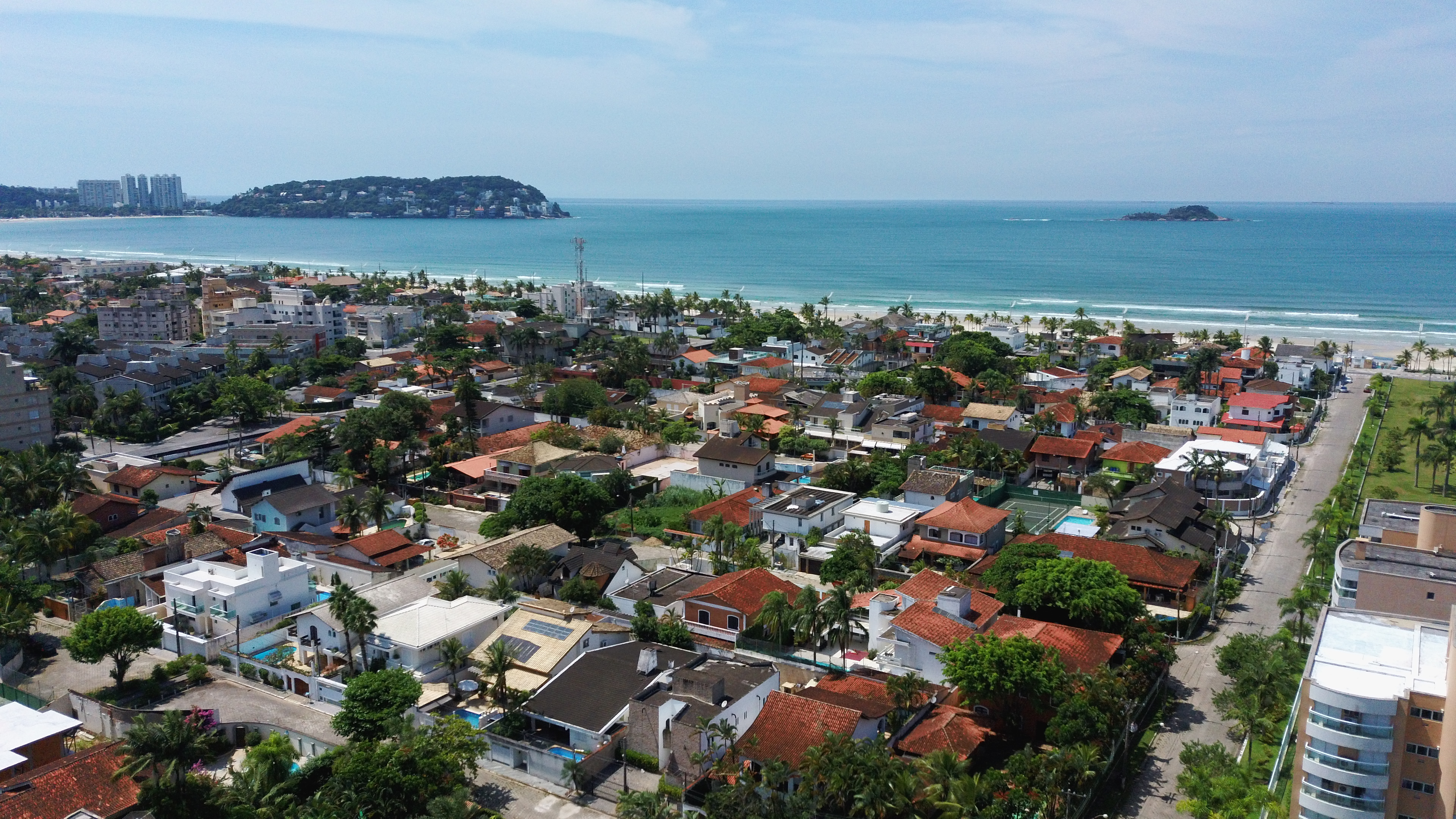 Vista panoramica do apartamento para o mar